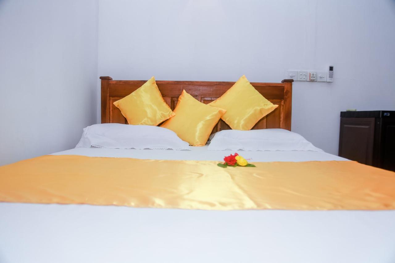Ranjith Guest Hotel Mirissa Exterior foto