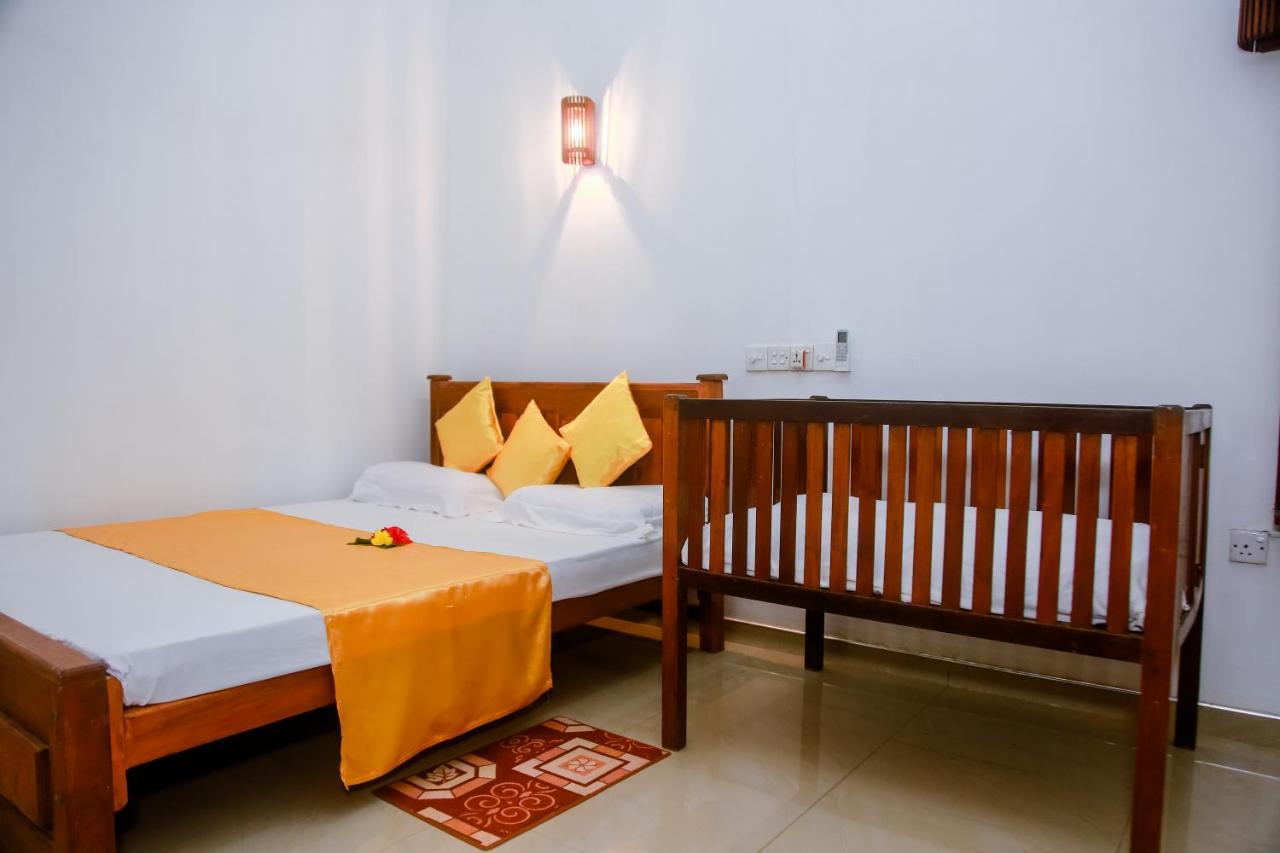 Ranjith Guest Hotel Mirissa Exterior foto