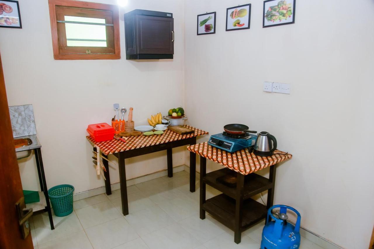 Ranjith Guest Hotel Mirissa Exterior foto