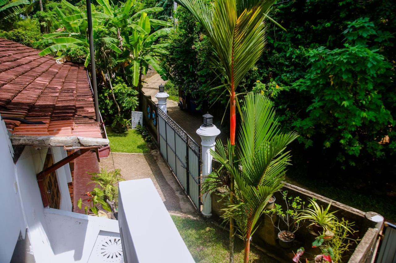 Ranjith Guest Hotel Mirissa Exterior foto