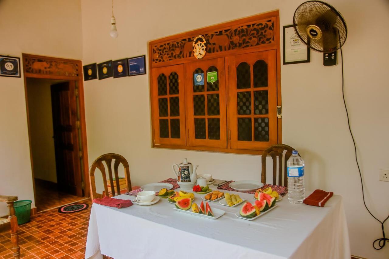Ranjith Guest Hotel Mirissa Exterior foto