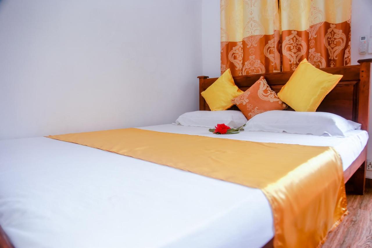Ranjith Guest Hotel Mirissa Exterior foto