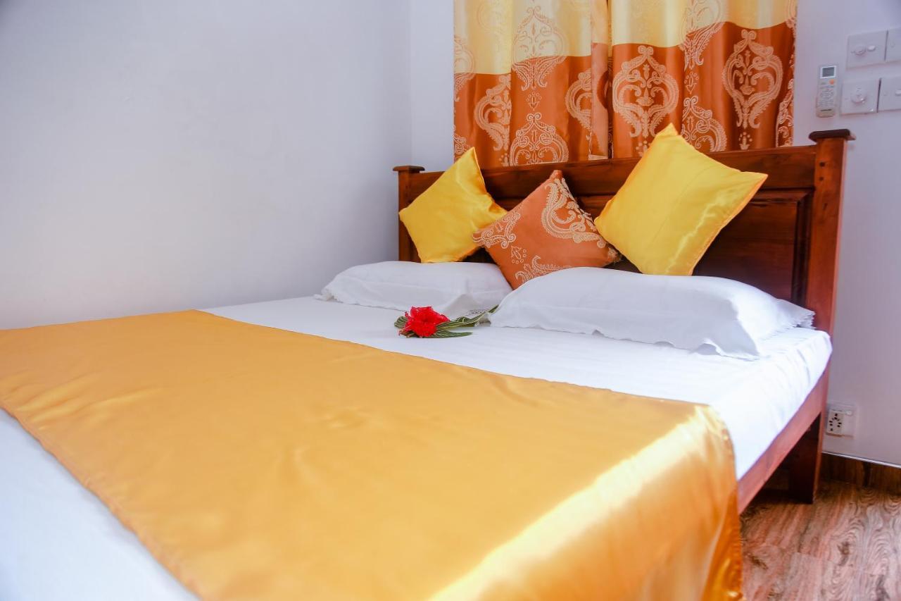 Ranjith Guest Hotel Mirissa Exterior foto