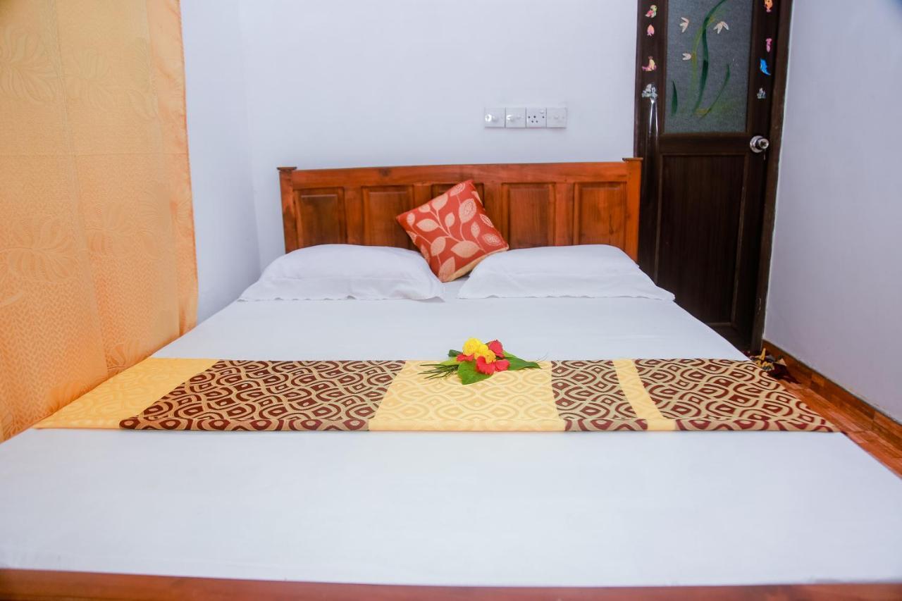 Ranjith Guest Hotel Mirissa Exterior foto