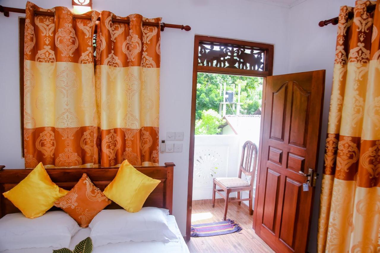 Ranjith Guest Hotel Mirissa Exterior foto