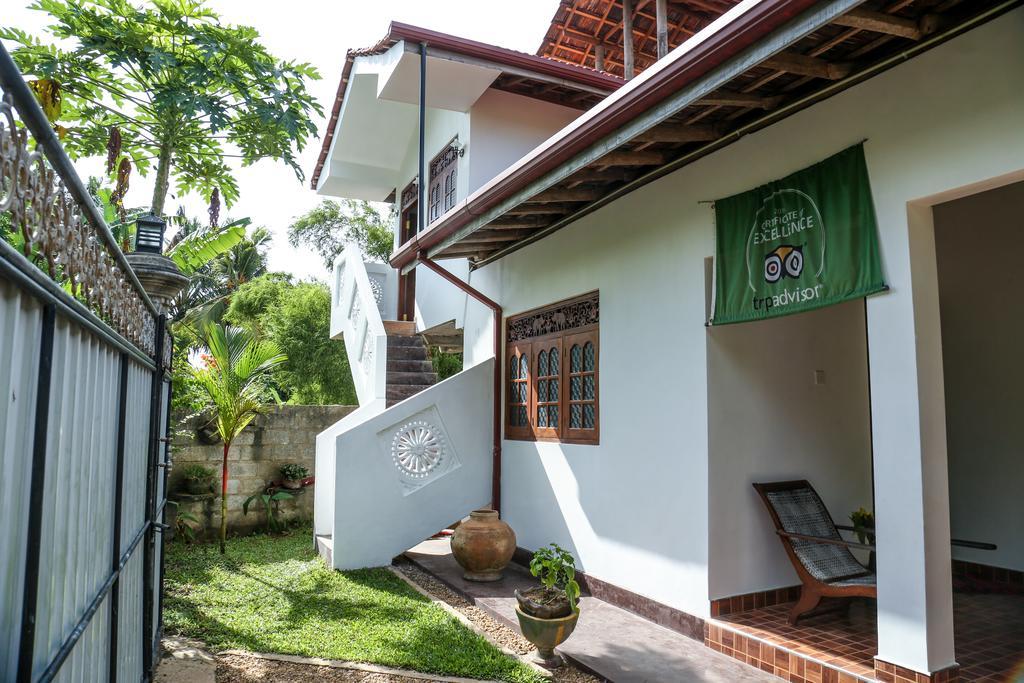 Ranjith Guest Hotel Mirissa Exterior foto